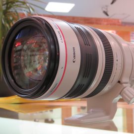 CANON EF28-300mm F3.5-5.6 L IS USM