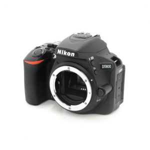 Nikon D5600 バリアングル 使い方