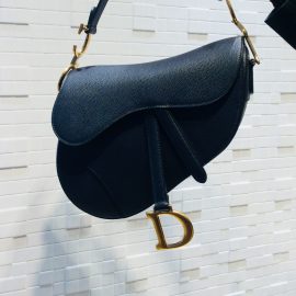 【C.Dior】あの伝説のバッグ、復刻。