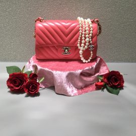 【CHANEL】華やかなピンクが魅力的！チェーンショルダーバッグ