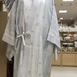 漂亮的外套花纹纱织给单外衣夏季商品套上包层