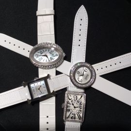 銀座店 夏にぴったり！上品なホワイト色の腕時計！