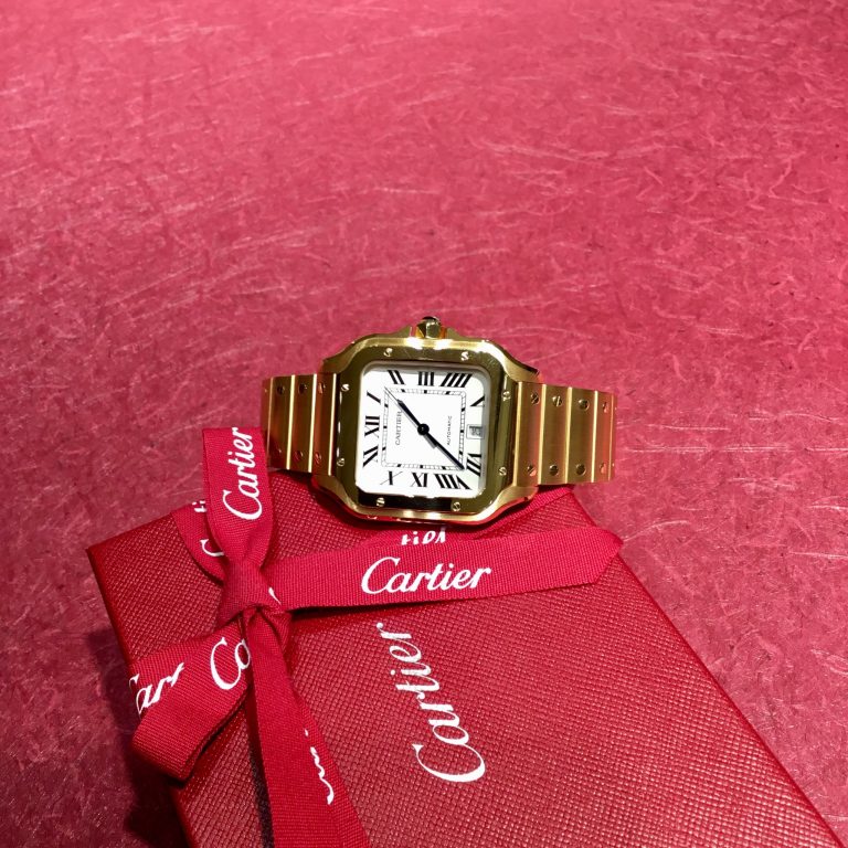 【Cartier】銀座店 ストラップに簡単に交換ができる—サントス ドゥ カルティエ｜KOMEHYO NOW