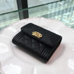 シャネル 三つ折り財布 梅田店 Komehyo Now