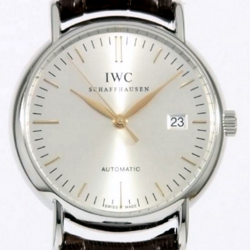 時計の名作を知る】時計好きが選ぶ時計！ IWCの筆記体ロゴ「ポート 